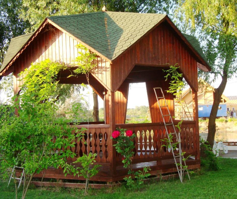 Casa Dintre Salcii Hotel Uzlina Kültér fotó